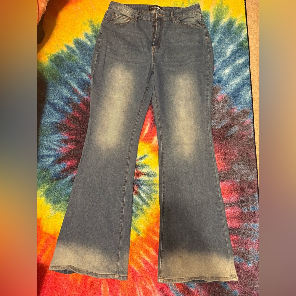 Fashion Nova Vintage Wash Flare Jeans Size 14